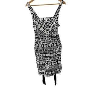 Motherhood Maternity dress with waist sash, size medium.  Black and white